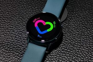 Главный конкурент Apple Watch Series 4: смарт-часы Samsung Galaxy Watch Active 2 будут делать ЭКГ