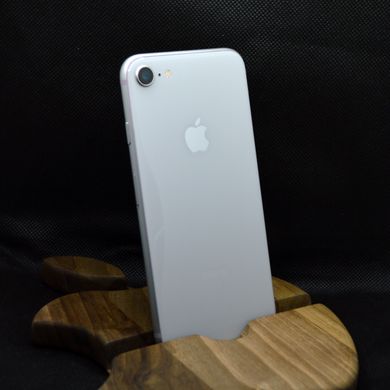 Смартфон Apple iPhone 8 64GB Silver б/у (Grade A+)