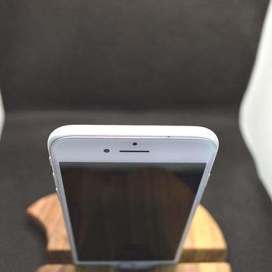 Смартфон iPhone 8 64GB Silver (Grade B+) б/у