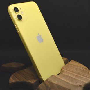 Смартфон Apple iPhone 11 64GB Yellow б/у (Grade A+)