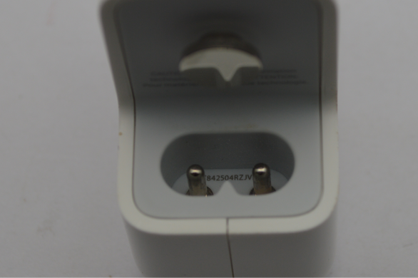 Зарядное устройство Apple MacBook 30W USB-C Power Adapter A1882/A2164 (MY1W2ZM/A)