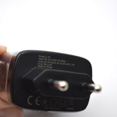 Мережевий зарядний пристрій (адаптер) SENTEO Z-05 QC3.0+2.4A Black