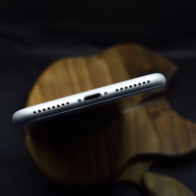 Смартфон Apple iPhone 8 Plus 64GB Silver (Grade A+) б/у