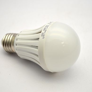 Акумуляторна Led лампа E27 з патроном 5W White