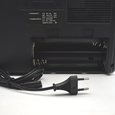 Радіоприймач портативний Golon RX-9966-UAR на батарейках 4 шт R20 (size D)