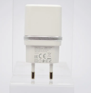 Зарядний пристрій для телефону мережевий (адаптер) Hoco C12 Smart Dual USB 2.4A White