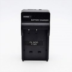 Сетевое + автомобильное зарядное устройство (СЗУ+АЗУ) для фотоаппарата Kodak K-7005