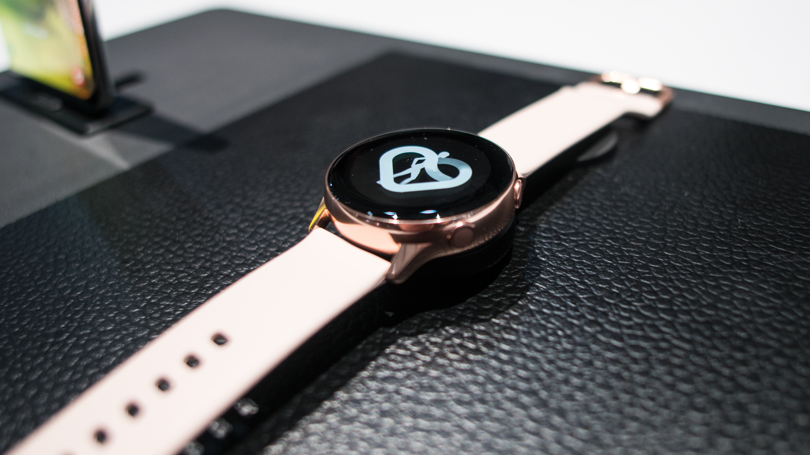 Главный конкурент Apple Watch Series 4: смарт-часы Samsung Galaxy Watch Active 2 будут делать ЭКГ
